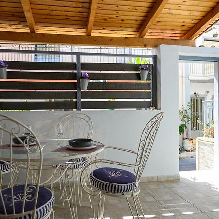 Zen Hut Apartment Каламата Екстериор снимка