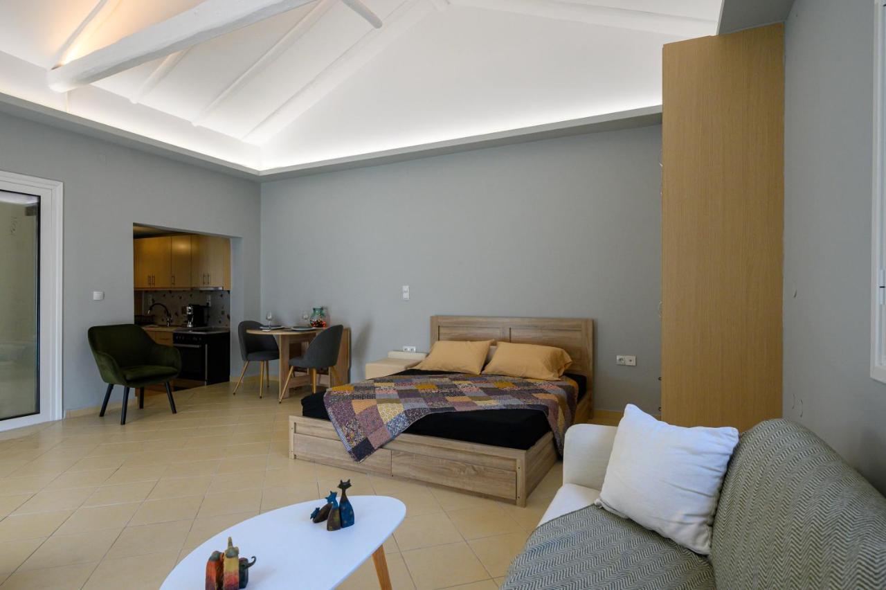 Zen Hut Apartment Каламата Екстериор снимка