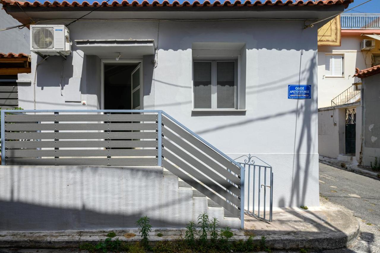 Zen Hut Apartment Каламата Екстериор снимка