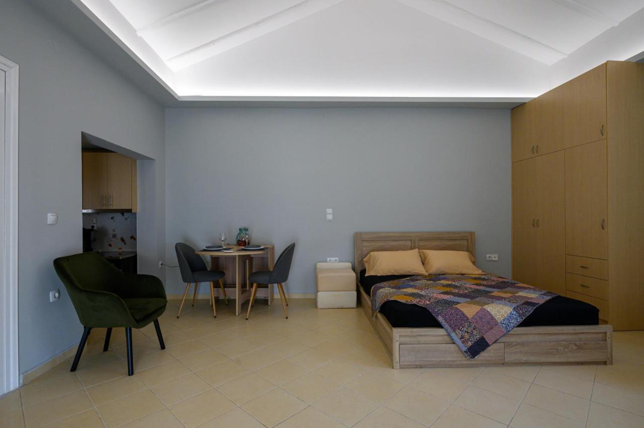 Zen Hut Apartment Каламата Екстериор снимка